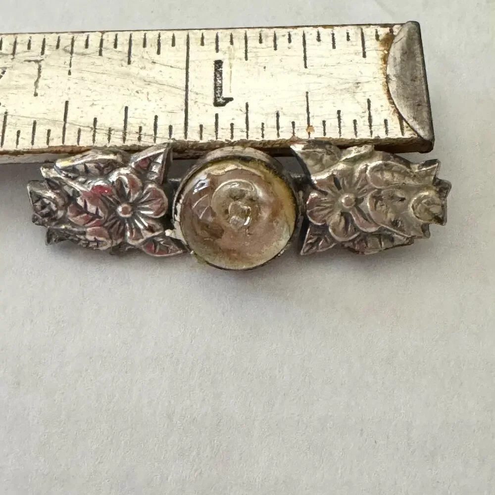 1930s Art Deco Pot Metal Floral Bar Pin Brooch w/ Domed Glass Cabochon 1.3” Rose